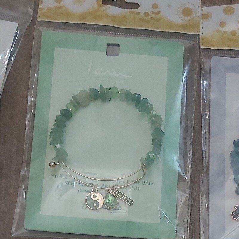   دستبند بنگل با سنگ آونتورین سبز و آویز کریستالی دخترانه خاص