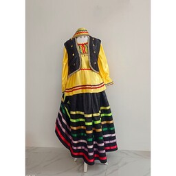 لباس سنتی گیلانی ساتن دخترانه و زنانه به همراه سربند پولک دوزی شده.با دامن عرض 3