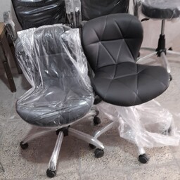 صندلی زیمنسی چرخ دار رنگ بندی مختلف ارسال به سراسر ایران هزینه ارسال توسط مشتری می باشد 