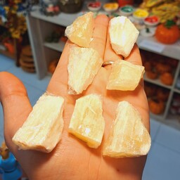 سنگ سیترین لیمویی اصل 14گرم سیترین طبیعی راف سیترین لیمویی معدنی سنگ تجار سنگ موفقیت سنگ چاکرا خورشیدی اویز سیترین زرد