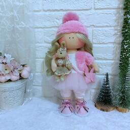 عروسک روسی فرشته کوچولو با کت پشمی و کلاه رنگ صورتی دلبر
