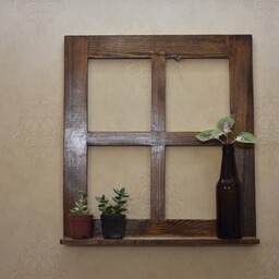 پنجره ی چوبی دکوراتیو جنس چوب روس با رویه ی پلیستر  و رنگ گردویی