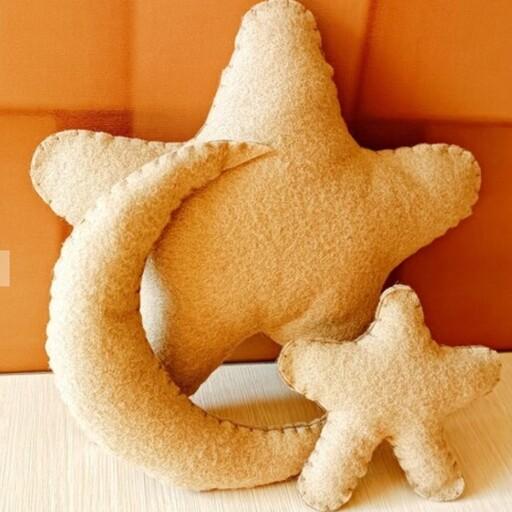 کوسن ماه و ستاره زیبا تزیینی مناسب سیسمونی نوزاد بسیار شیک 