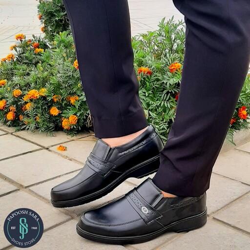 کفش مردانه طبی مدل پلاک دار کیفیت عالی تزریق سبک نرم راحت