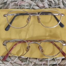 عینک تمام فلزی بچگانه دسته فنری کره ای سبک با کیفیتی بالا برای دانش آموزان عزیز  می باشد قابل تنظیم  مقاوم دربرابر ضربه 