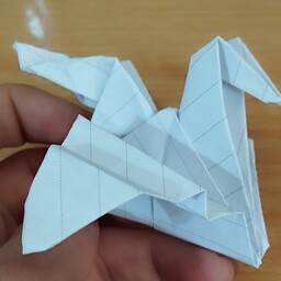اوریگامی إژدها در رنگ های مختلف سفارش پذیرفته می شود ( عکس فقط نمونه کار هست)