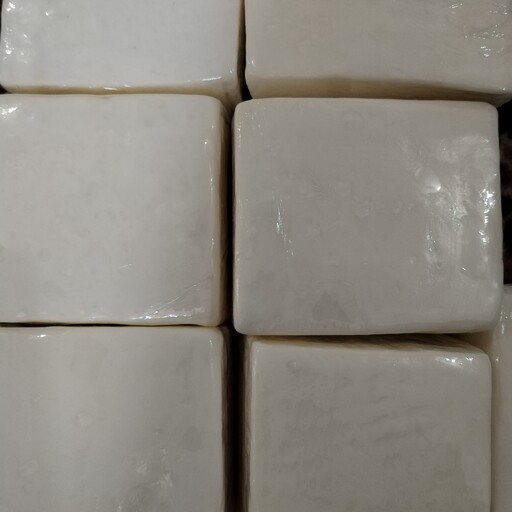 تولیدکننده صابون شیرالاغ وزردچوبه وماریاناکاملاطبیعی بدون موادشیمیایی  اندازه 100گرمی 