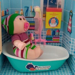اسباب بازی وان حمام و عروسک با سر دوش آب واقعی