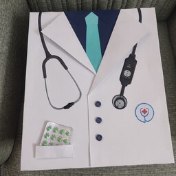جعبه کادو طرح لباس پزشکی  پرستاری مناسب روز پرستار پزشک 