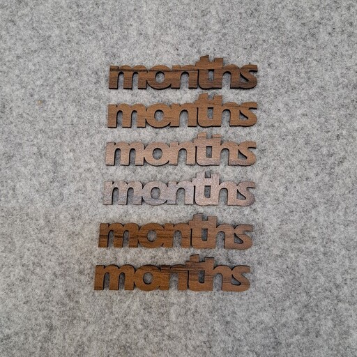 کلمه ماه  (months ). چوبی . پک 6 عددی . جهت ساخت دیسک های ماهگرد نوزاد