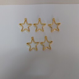 خرجکار  ستاره طلایی بسته 5عددی مناسب برای زیورآلات رزینی و خمیر پلیمری سایزش بین 2تا 2.5 سانتیمتر 