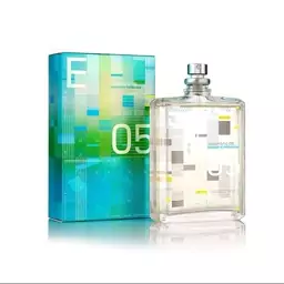 عطر اسنتریک 05 با کیفیت تاپ قیمت هر گرم 21000لطفا قبل از سفارش توضیحات مطالعه شود