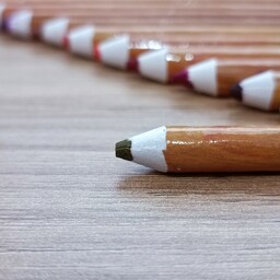 مداد آرایشی زیتونی طبیعی برند Younew  با 4 قابلیت خط لب، سایه، مداد ابرو و مداد چشم (دستساز  و فاقد ترکیبات شیمیایی)