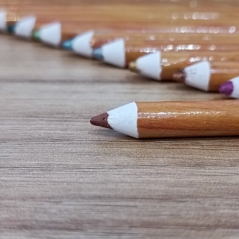 مداد آرایشی کالباسی طبیعی برند Younew با 4 قابلیت خط لب، سایه، مداد ابرو و مداد چشم (دستساز و فاقد ترکیبات شیمیایی)

