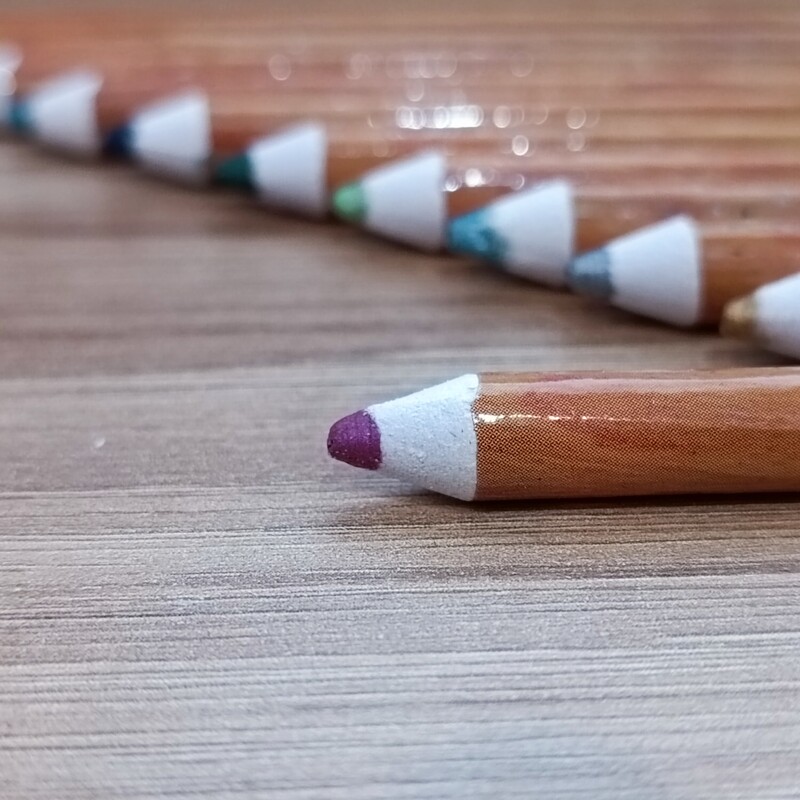 مداد آرایشی صورتی صدفی طبیعی برند Younew با 4 قابلیت خط لب، سایه، مداد ابرو و مداد چشم (دستساز و فاقد ترکیبات شیمیایی)

