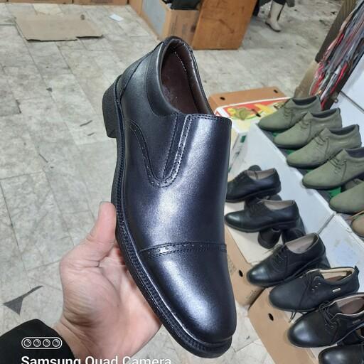 کفش مجلسی مردانه چرم طبیعی گاوی زیره پی یو استر داخلی چرم بزی سوپر سایز بندی 40 تا 44