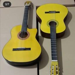 گیتار کلاسیک رنگ زرد  مارک CLASSIC همراه با سافت کیس ضدضربه و پیک(مضراب گیتار ) و ارسال رایگان