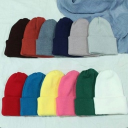 کلاه زمستانی زنانه مردانه با رنگ بندی متنوع و زیبا