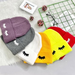 کلاه زمستانی زنانه طرح پلک  با رنگ بندی متنوع و زیبا