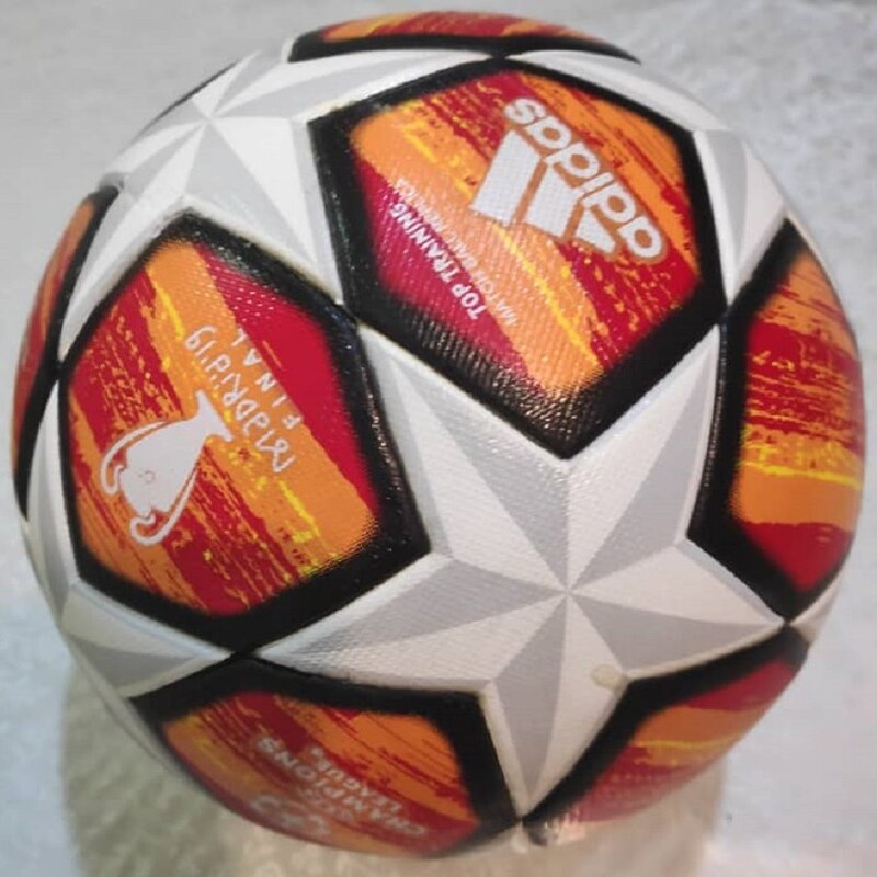 توپ فوتبال آدیداس چمپیونزلیگ 2021