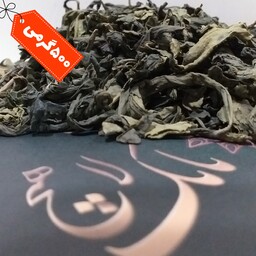 چای سبز لاهیجان درجه یک قلم بدون ساقه فقط برگ 500 گرمی چای ایرانی چای سبز شمال 