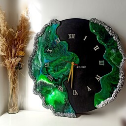 ساعت دیواری  رزینی مدل آبستره  تنالیته رنگ سبز 