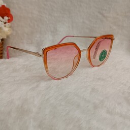 عینک آفتابی دخترانه رنگ صورتی خوشگل، دارای استاندارد uv400 همراه با کاور هدیه 