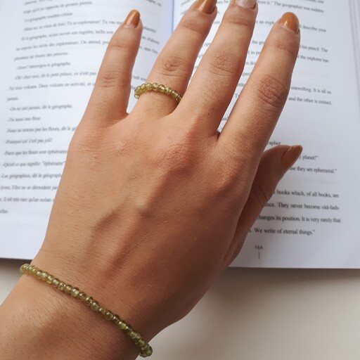 دستبند و انگشتر زبرجد اصل سایز 2.5 میل با متریال استیل رنگ ثابت ( یاقوت گالری)