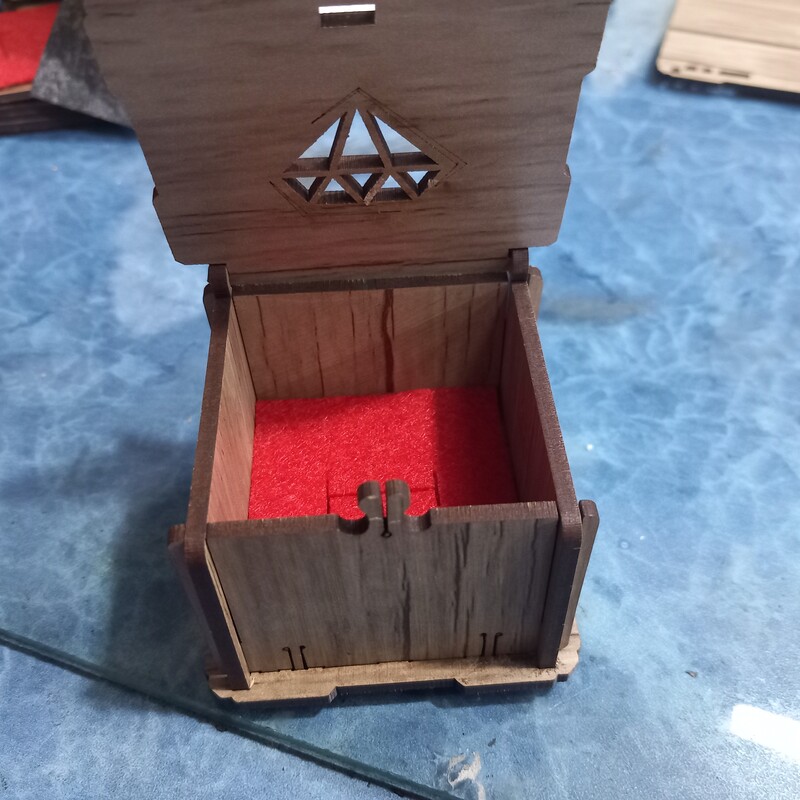 جعبه جواهرات انگشتر چوبی 