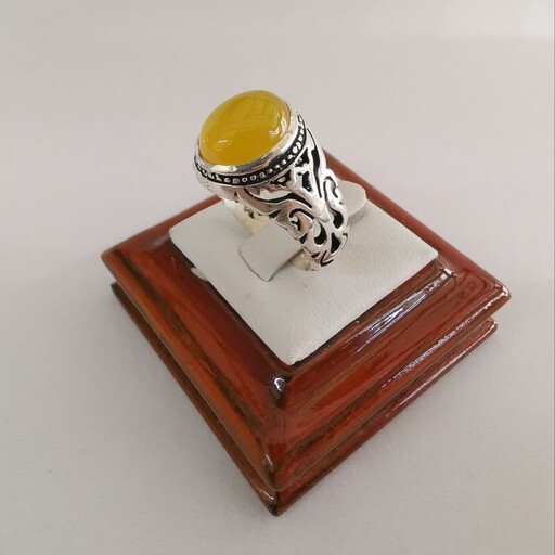 680-انگشتر نقره با سنگ عقیق زرد به همراه دعای شرف الشمس کد 6-w6.72