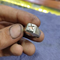 انگشتر تمام نقره حرز امام جواد عیار نقره 925 با حرز گذاشته شده زیر سنگ با خواص فراوان