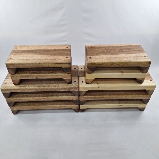 تخته گوشت چوبی پایه داربزرگ ،ساخته شده از چوب گردو .