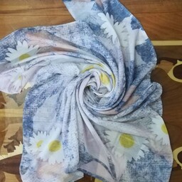 روسری نخی گلدار  دور  دوخت  قواره دار  با رنگبندی زیبا و جذاب