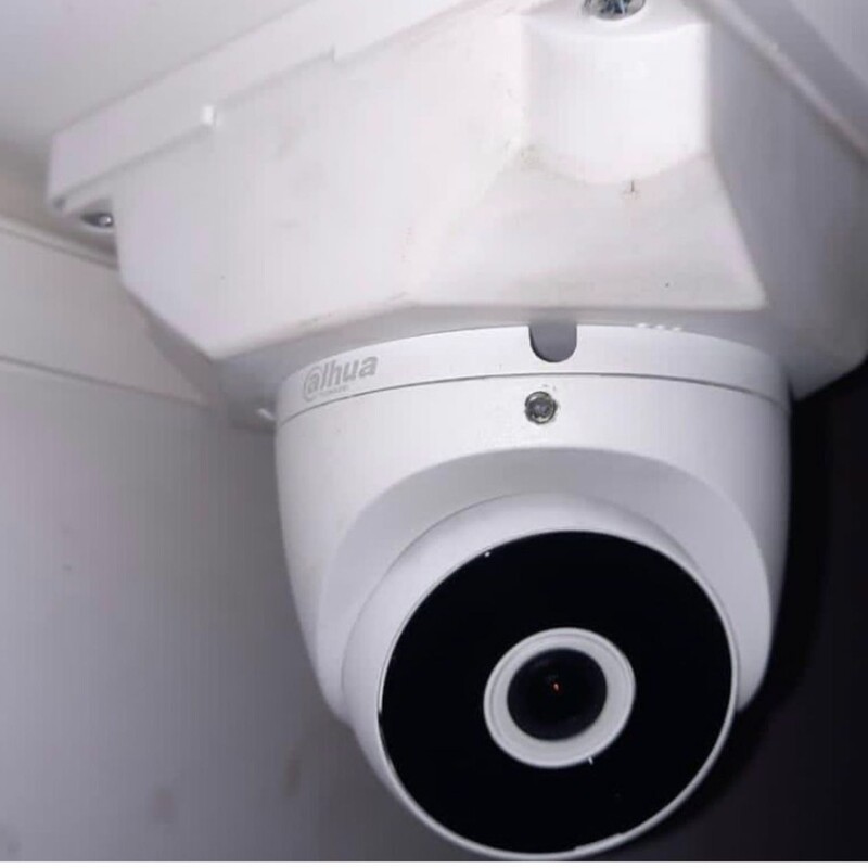 باکس دوربین سقفی یا جعبه  تقسیم  دوربین مداربسته 15در15 محافظی زیبا  برای آداپتور و متعلقات دوربین با عمق  6 سانتیمتر . 
