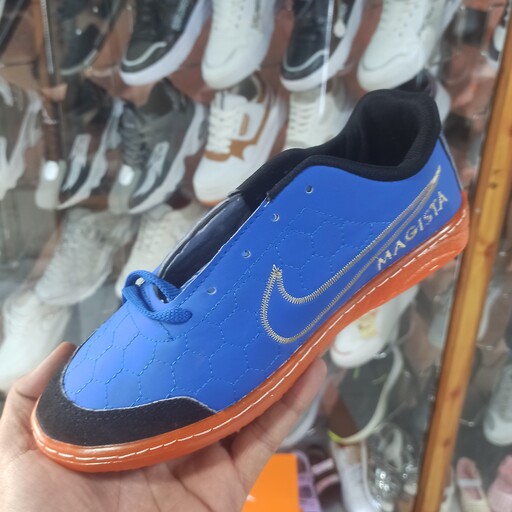 کفش سالنی نایک رنگ آبی سایز40تا45مناسب ورزش و پیاده روی و فوتبال 