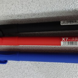 خودکار استایلیش x7 با نوک 1میلی متر و در رنگ های آبی قرمز مشکی 