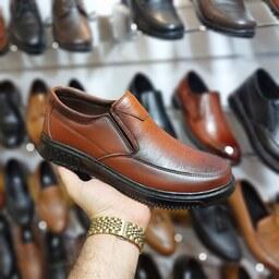 کفش طبی مردانه قهوه ای نرم و راحت 