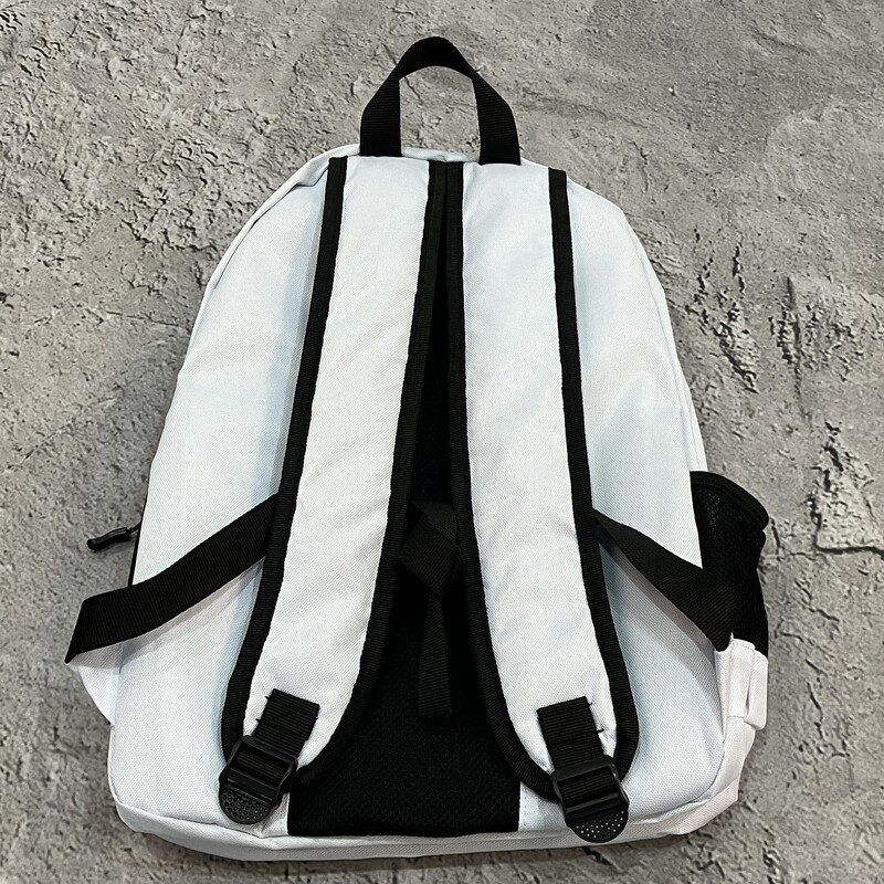 کوله پشتی ورزشی نایک سری اصلی کیفیت کوالیتی رنگ سفید  فروشگاه لباس ولوازم ورزشی وبدنسازی کاراکو اسپرت 