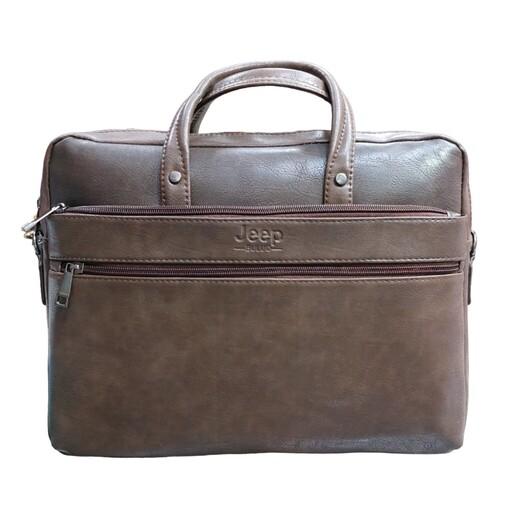 کیف زنانه و مردانه اداری رنگ قهوه ای تیره است. دارای حباب محافظ داخل کیف می باشد. لطفا قبل از خرید ابتدا موجودی بگیرید 