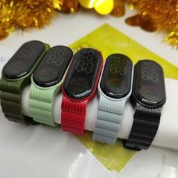 ساعت لمسی دیجیتال در رنگ های مختلف، جنس بند چرم صنعتی
