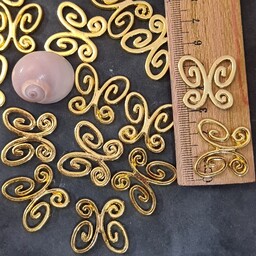 خرجکار کشکول مدال پروانه طلایی ، مناسب ساخت زیورلات ودستبند وانواع کارهای هنری قیمت برای یک عدد می باشد .