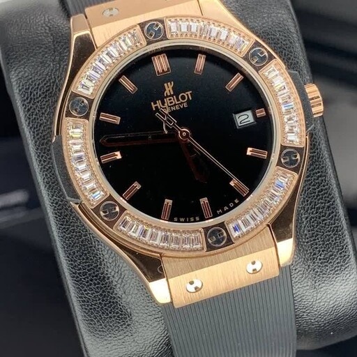 ساعت مچی زنانه هابلوت بند رابر  صفحه مشکی Hublot 