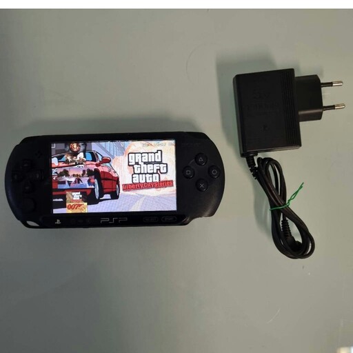 کنسول دستی psp street با 8 گیگ حافظه پراز بازی