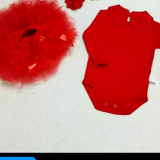 دامن توتو بچگونه مناسب یلدا و عکاسی ،این کار بصورت شورت دامن دار هست، تک رنگ ، فقط قرمز موجوده، مناسب نوزادی تا 4 سال