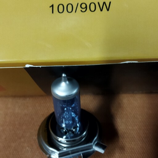 لامپ گازی H4سه خار یخی صد وات Queen فروش ده عدد به بالا همراه با ضمانت 