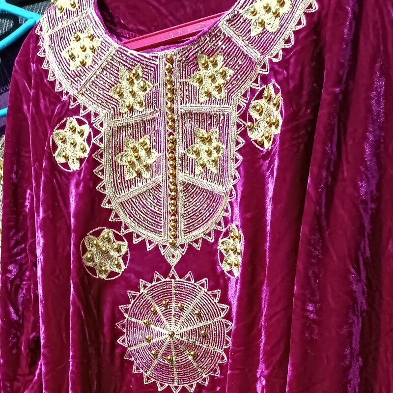 لباس مجلسی زنانه پولک وسنگ دوزی شده جنس مخمل براق کشی درسایزبزرگ ومتوسط مدل هندی