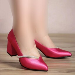 کفش مجلسی زنانه مدل sha
کد  545
رویه ساتن خارجی 
قالب استاندارد 
پاشنه 5 سانت 
37ta41
ارسال رایگان