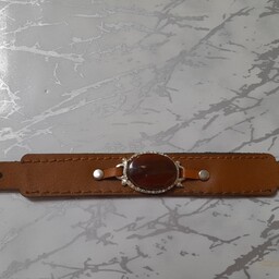 دستبند چرم طبیعی با عقیق خراسانی مشکی  مدل اسپرت مناسب برای خانم ها و آقایان 