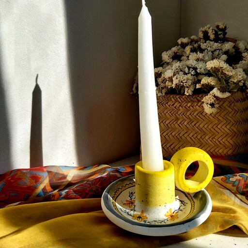 جاشمعی قطر 12سانتیمتر  رنگ طوسی و زرد طراحی شده با دست و رنگ ثابت قابل تمیز کردن با دستمال مرطوب