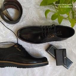 عرضه ی مستقیم (از تولید به مصرف) کفش چرم طبیعی به قیمت عمده
دو رنگ مشکی و قهوه ای
کفی داخلی چرم
